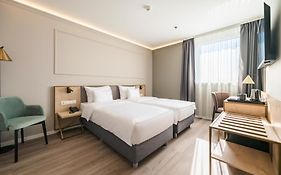 Expo Tower By Mellow Mood Hotels  4*